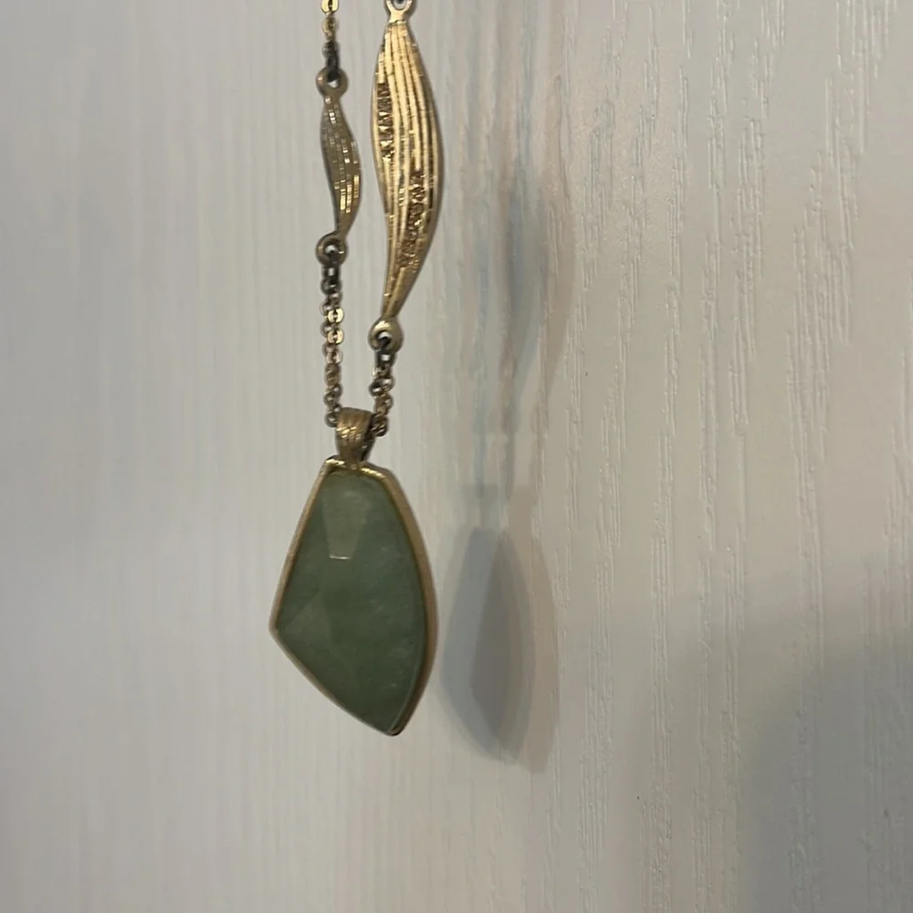 Lot of gold costume necklaces - Picture 3 of 4